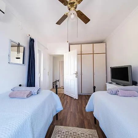Villa Charming House With Amazing Sea View In Bodrum